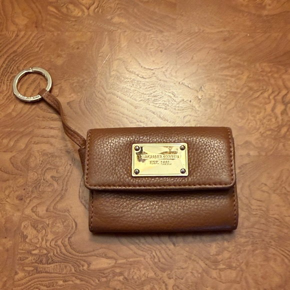 Michael Kors Accessories - Michael Kors Tan/Brown Leather Key Card Holder with Gold Plaque
